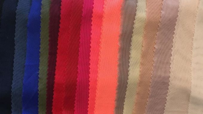 Purs doux drapent des couleurs adaptées aux besoins du client par maille élastique de tissu de maille de bout droit